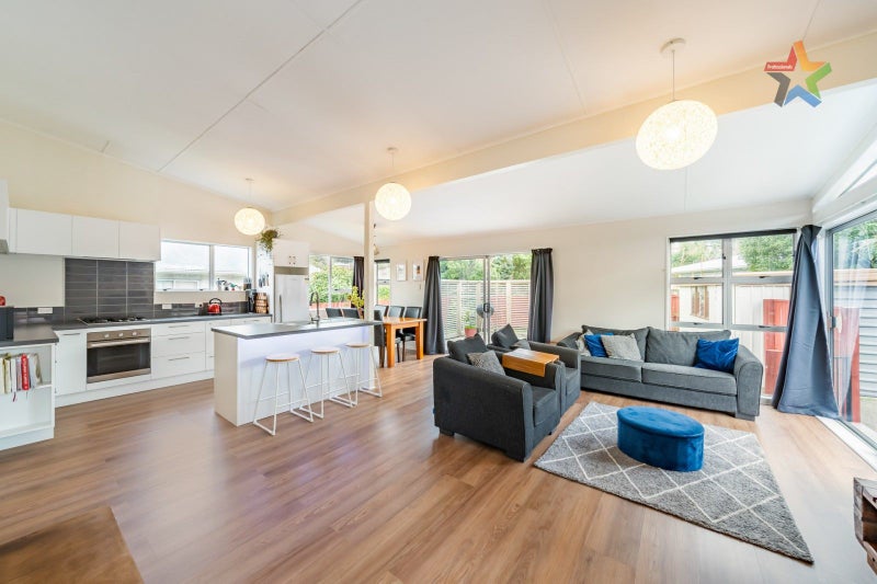 303 Wellington Road, Wainuiomata, Lower Hutt - Carousel 1