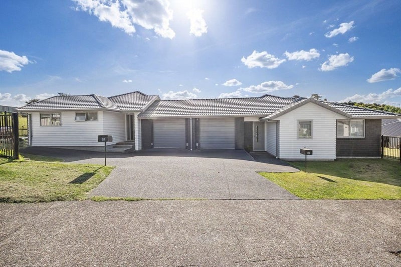 10 Pakanga Grove, Pyes Pa, Tauranga - Carousel 1