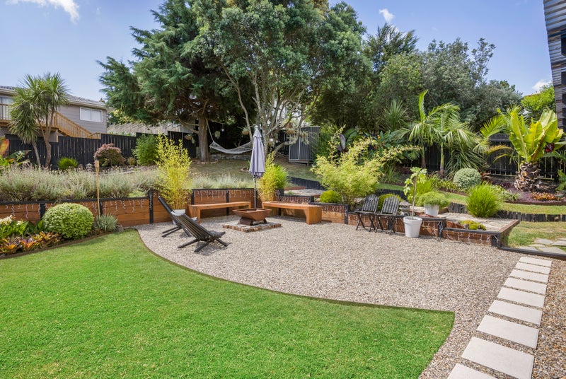23 Sispara Place, Beach Haven, Auckland - Carousel 2
