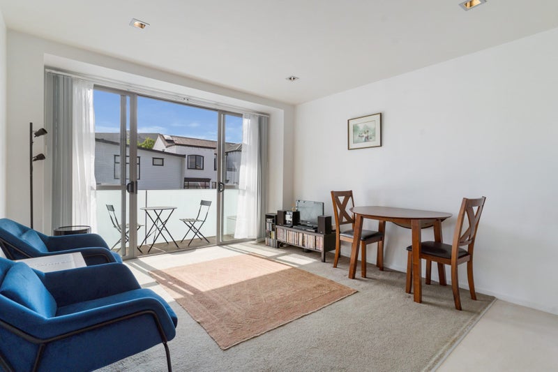 1J/17 Blake Street, Ponsonby, Auckland - Carousel 2