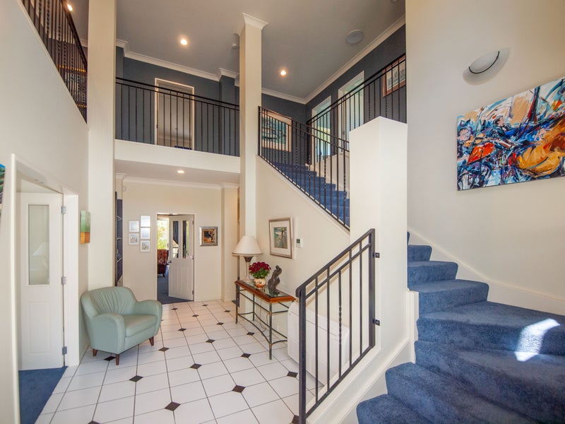 19 Chippenham Grove, Churton Park, Wellington - Carousel 1