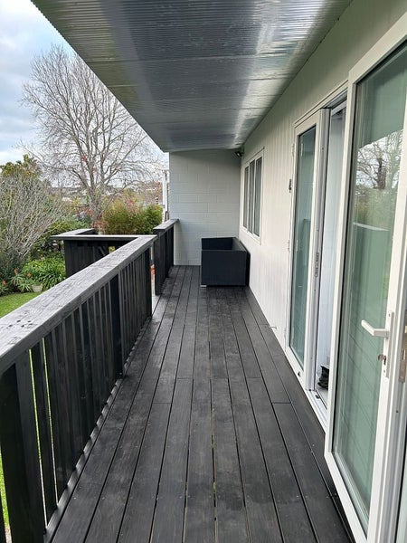 4/18 Bevyn Street, Castor Bay, Auckland - Carousel 19