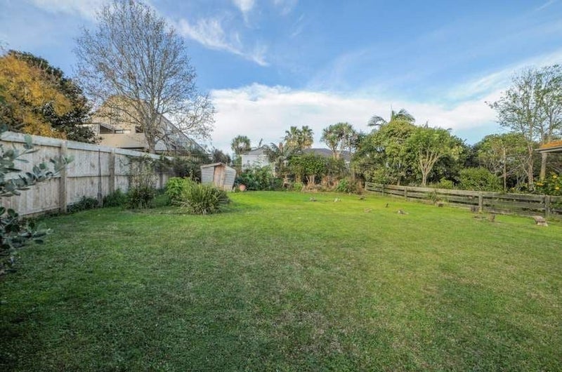 3 Rutherford Terrace, Meadowbank, Auckland - Carousel 2