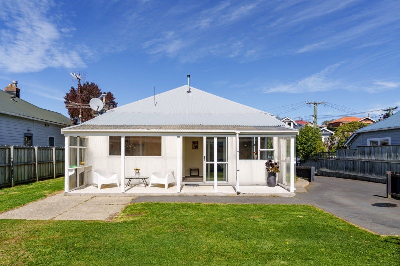 14 Rosebery Street, Belleknowes, Dunedin - Carousel 1