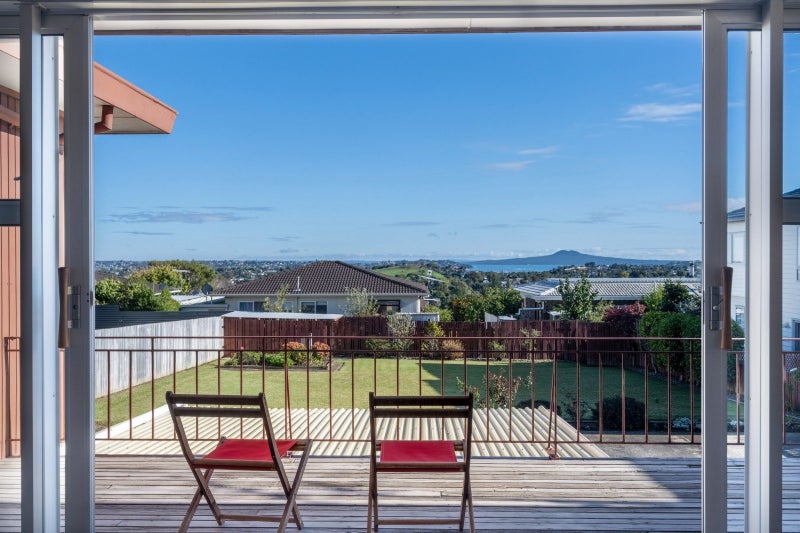 41 Bradbury Road, Botany Downs, Auckland - Carousel 1