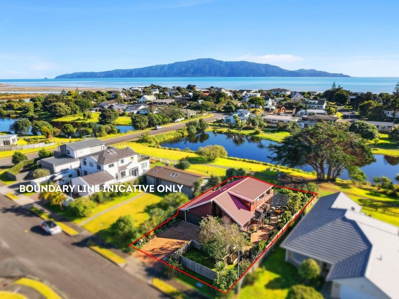 23 Barrett Drive, Waikanae Beach, Waikanae - Carousel 1