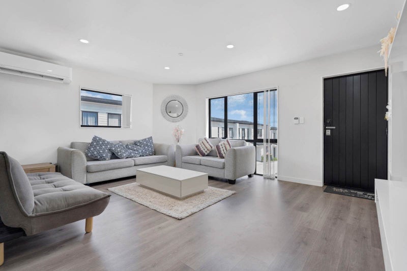 4 Kohuora Lane, Papatoetoe, Auckland - Carousel 2