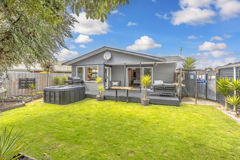 22 Four Elms Place, Parklands, Christchurch - Carousel 1