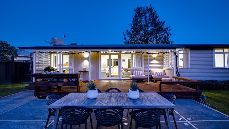 202 Windsor Avenue, Parkvale, Hastings - Carousel 1