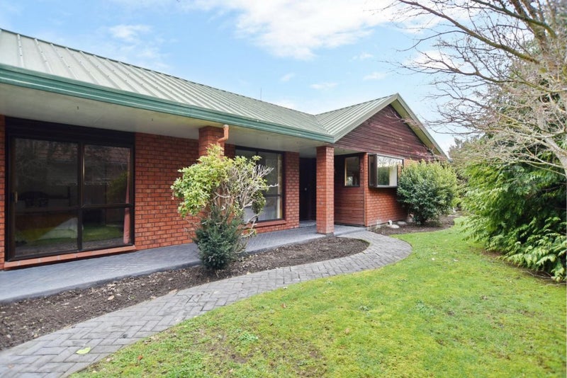 11 Lakewood Drive, Burwood, Christchurch - Carousel 2