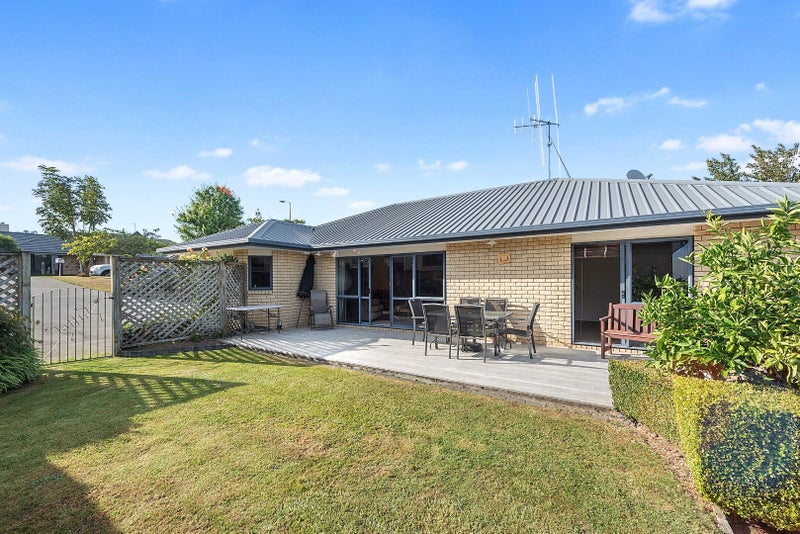 2 Palm Grove Drive, Western Heights, Hamilton - Carousel 2