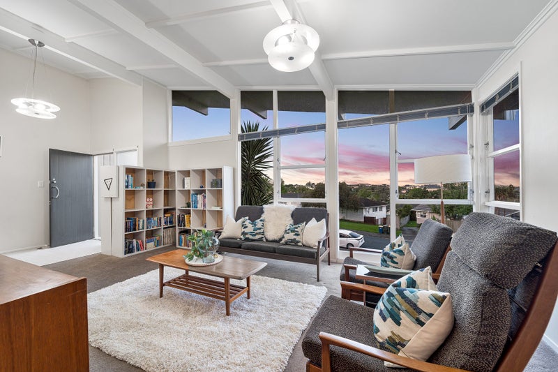 29 Hatherlow Street, Glenfield, Auckland - Carousel 2