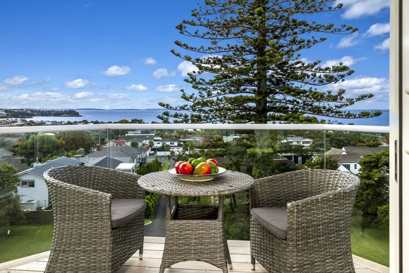 4/90 Kitchener Road, Milford, Auckland - Carousel 1