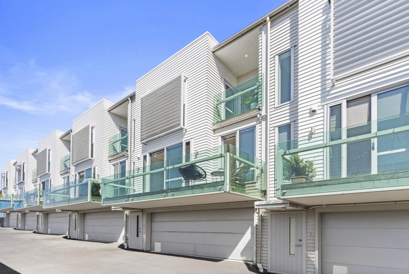 19B Scanlan Street, Grey Lynn, Auckland - Carousel 1