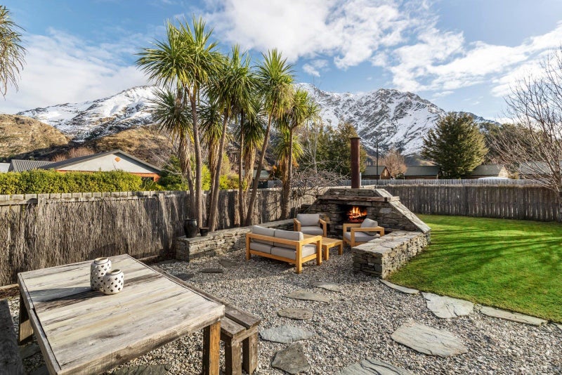1A Maple Court, Arthurs Point, Queenstown - Carousel 1