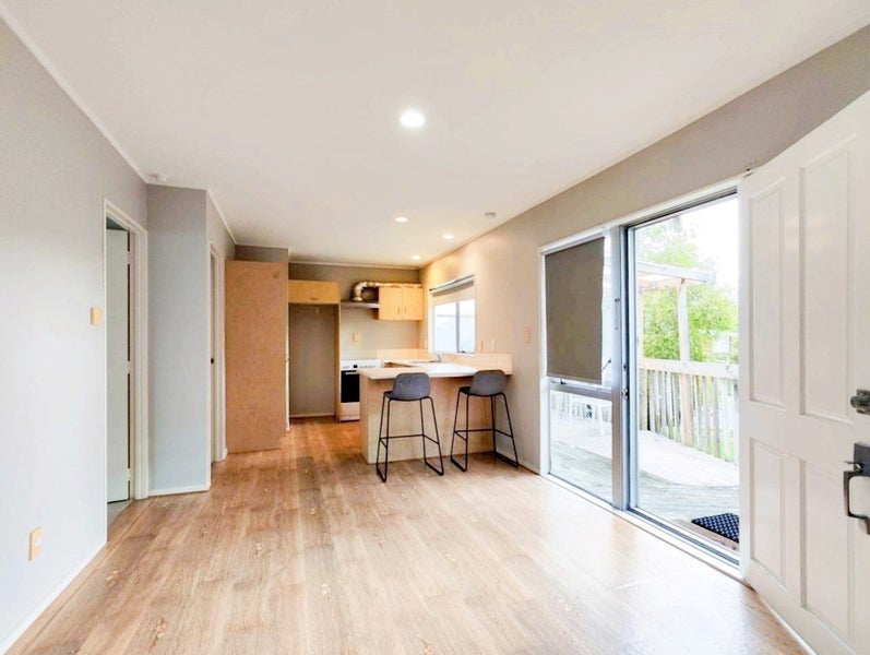 31 Cardiff Road, Pakuranga, Auckland - Carousel 2