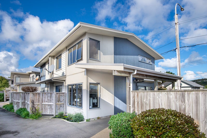 1/389 Broadway, Miramar, Wellington - Carousel 1
