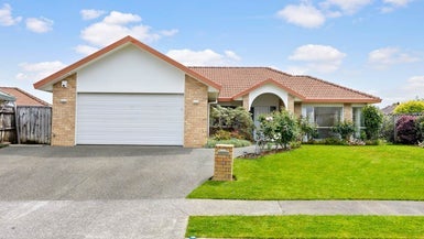 14 Arrathorne Place, Northpark, Auckland - Carousel 1