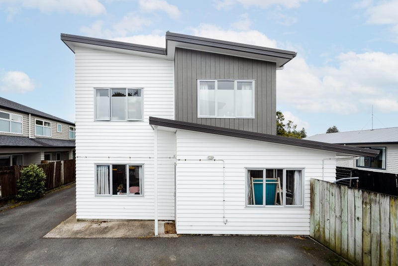 23C Greensboro Street, Hamilton East, Hamilton - Carousel 1