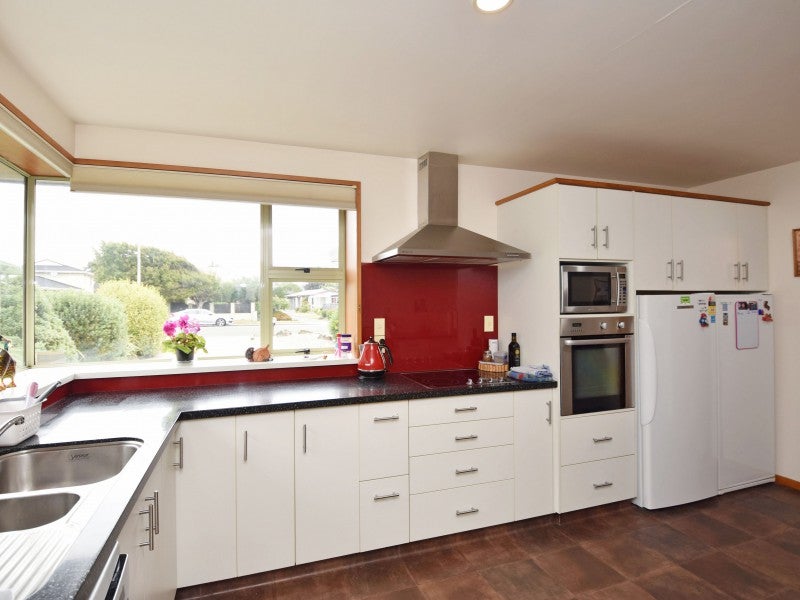 112 Gladstone Terrace, Gladstone, Invercargill - Carousel 2