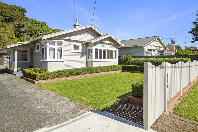 61 Wyndrum Avenue, Waterloo, Lower Hutt - Carousel 1