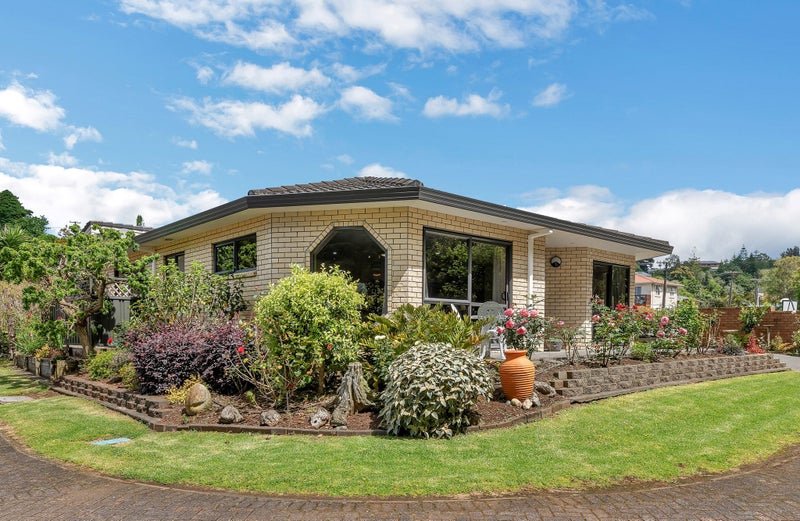 1 Garden Court, Woodhill, Whangarei - Carousel 1