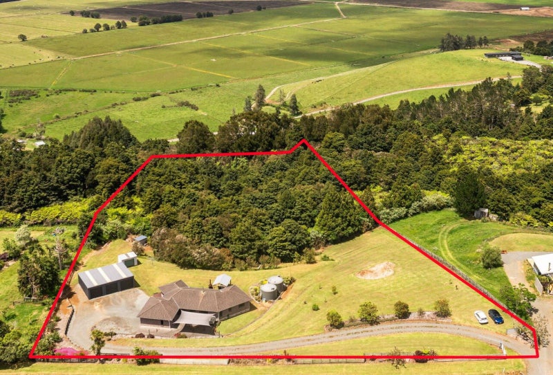 395 Apotu Road, Kamo - Carousel 1