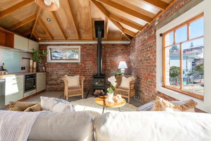 1B Manley Terrace, Newtown, Wellington - Carousel 2