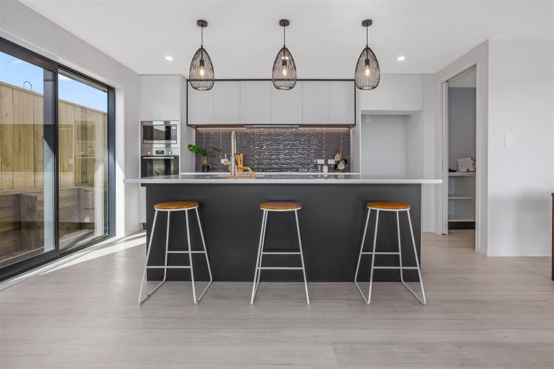 189 John Burke Drive, Aotea, Porirua - Carousel 2