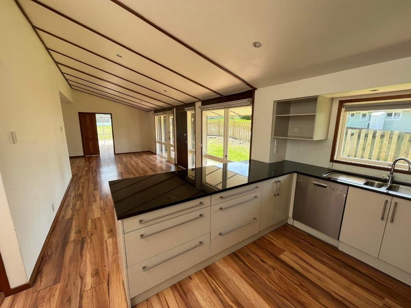 37 Sierra Street, Glendowie, Auckland - Carousel 2