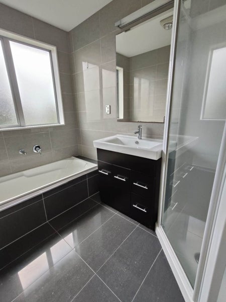 8A The Rosebowl, Sunnyhills, Auckland - Carousel 12