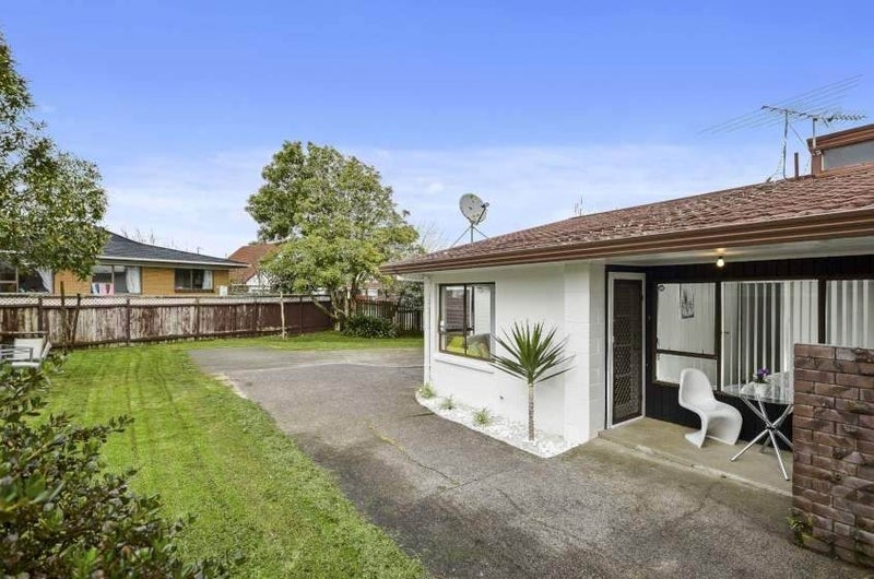 3B TINA PL, Sunnyhills, Auckland - Carousel 1