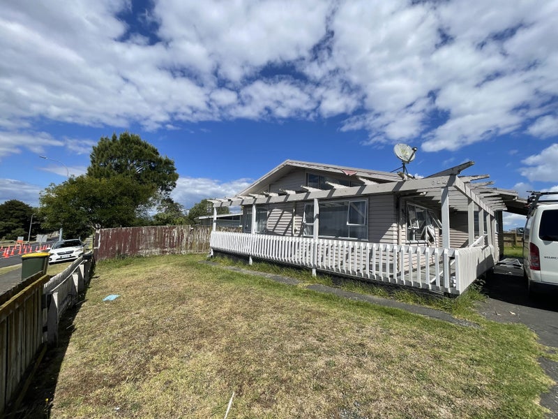 294 Mahia Road, Weymouth, Auckland - Carousel 1