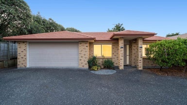 6A Clearwater Cove, West Harbour, Auckland - Carousel 1