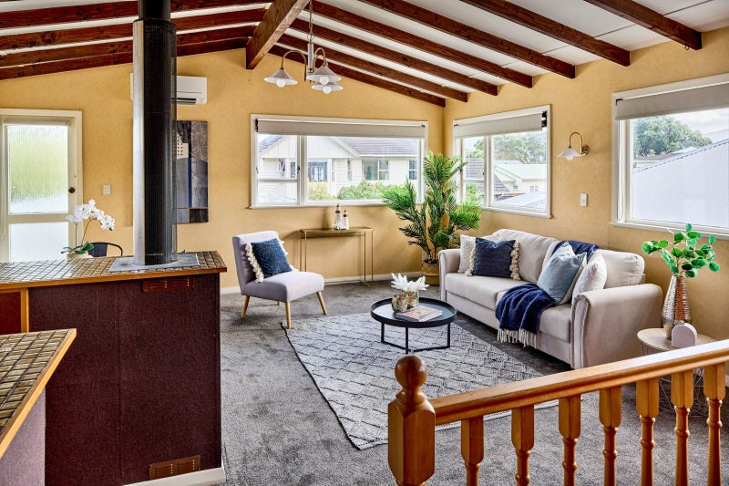 281 Riverside Drive, Waterloo, Lower Hutt - Carousel 2