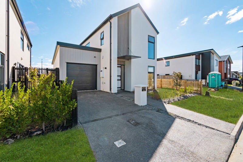 11 Ogilvie Avenue, Chartwell, Hamilton - Carousel 1