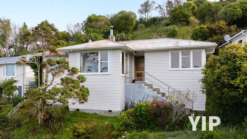 106 Ruskin Road, Newlands, Wellington - Carousel 1