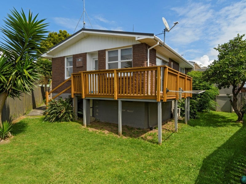 1/86 Pillans Road, Otumoetai, Tauranga - Carousel 1