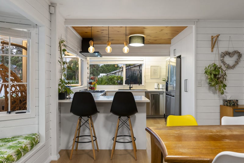 95 Ladies Mile, Manly, Whangaparaoa - Carousel 2