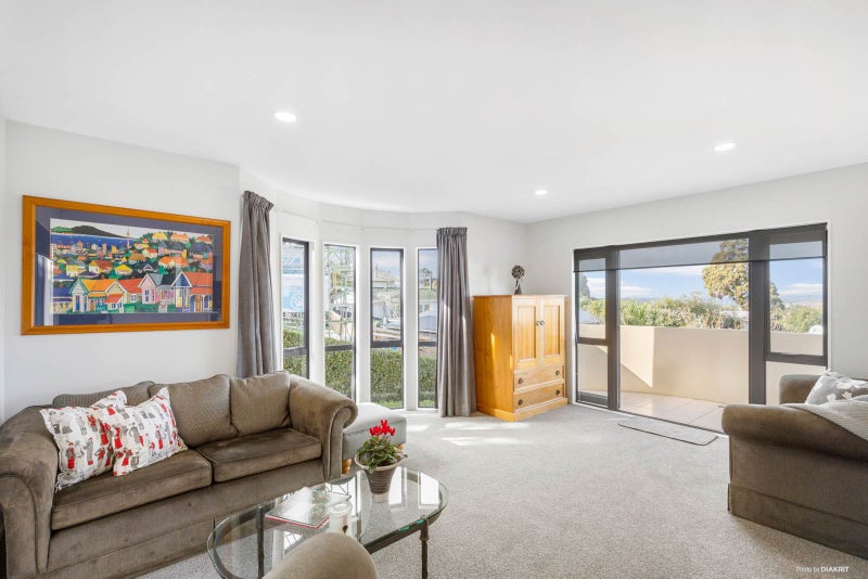 13 Tisdall Crescent, Saint Johns, Auckland - Carousel 2