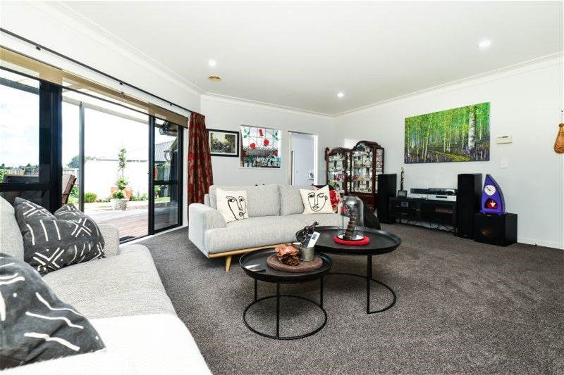 22 Reynolds Drive, Glenview, Hamilton - Carousel 20