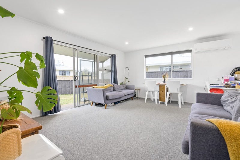 9A Bradley Place, Nawton, Hamilton - Carousel 1