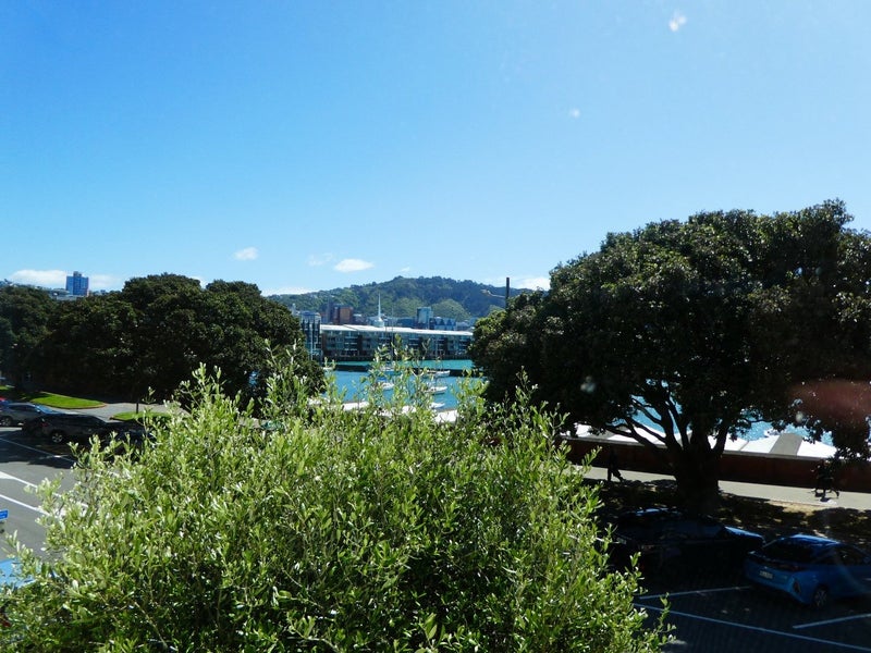 122 Oriental Parade, Oriental Bay, Wellington - Carousel 2