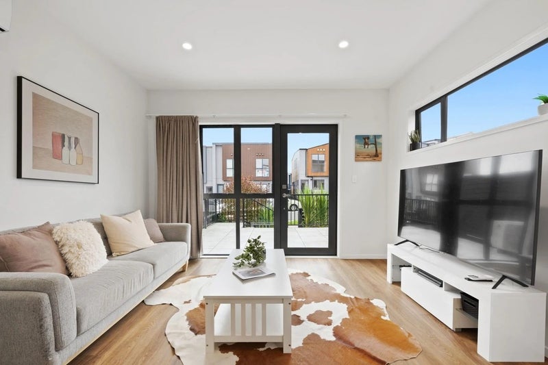 13 Bugle Road, Totara Park, Auckland - Carousel 2