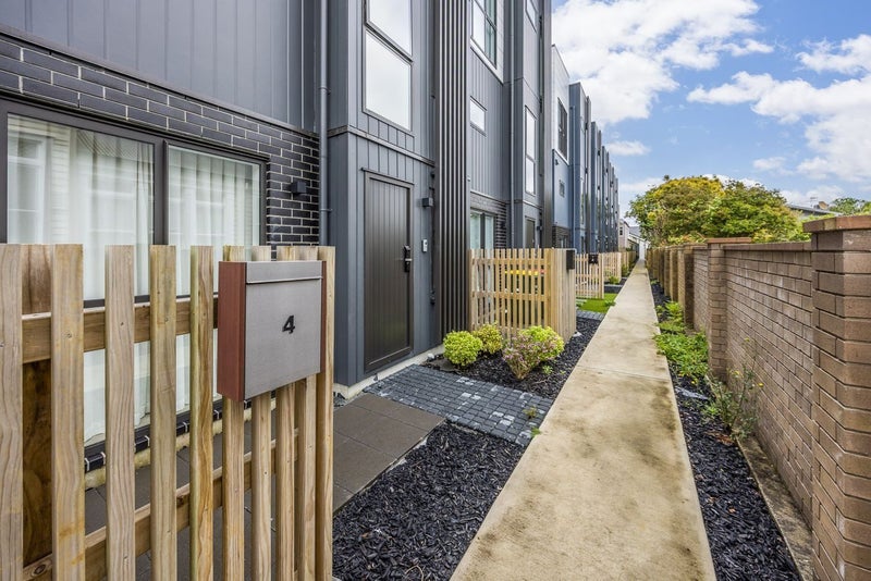 1/12 King Edward Avenue, Epsom, Auckland - Carousel 2