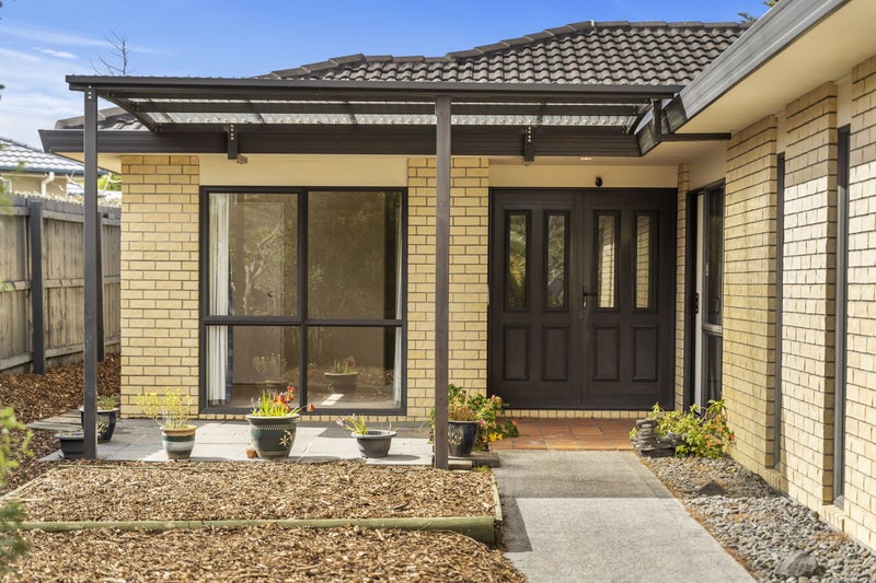 9 Lazurite Drive, Westgate, Auckland - Carousel 2