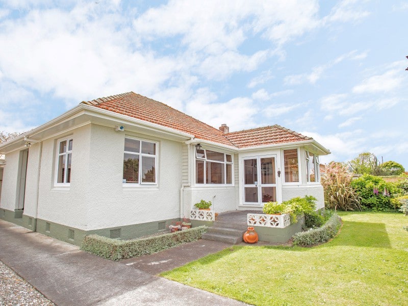 68 Brightwater Terrace, Terrace End, Palmerston North - Carousel 1