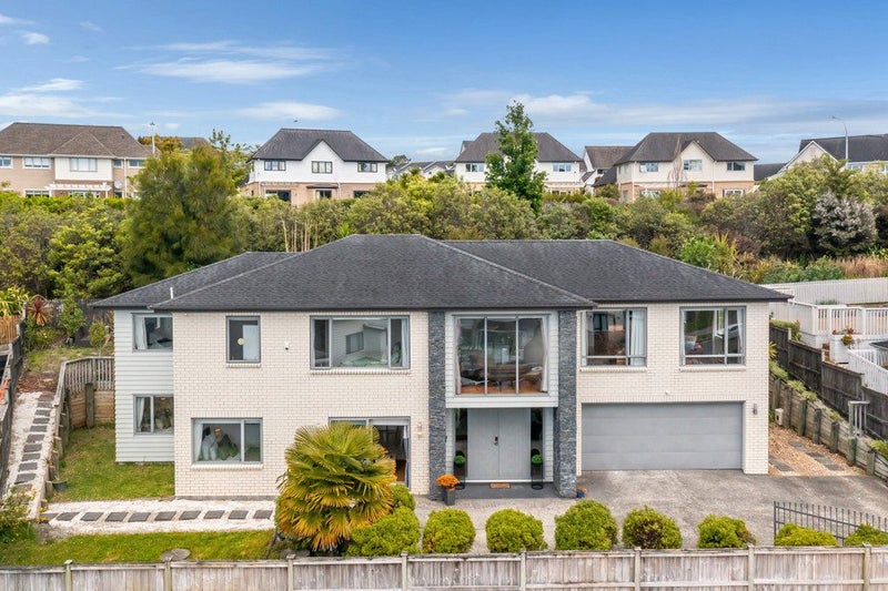 21 Golden Morning Drive, Albany Heights, Auckland - Carousel 2