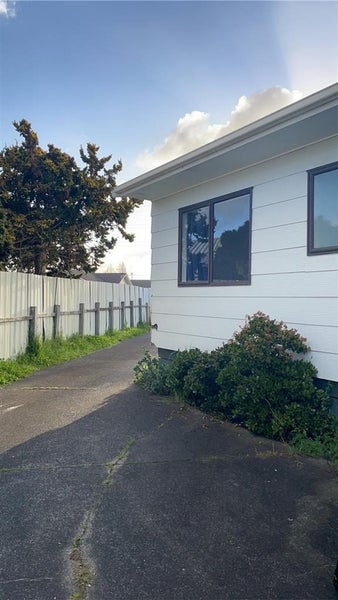 76 Shifnal Drive, Randwick Park, Auckland - Carousel 2