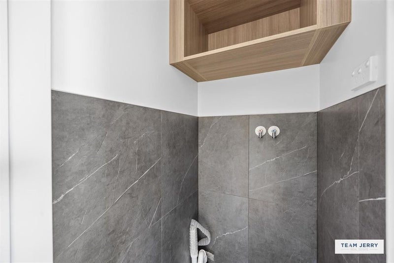 2/4 Ranier Street, Ellerslie, Auckland - Carousel 36